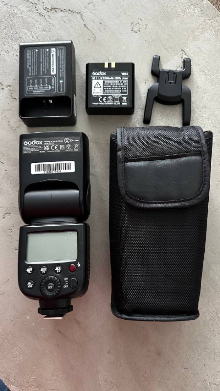 Накамерная вспышка Godox V850 II