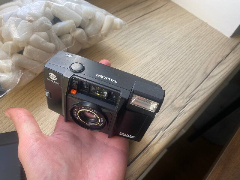 Пленочный фотоаппарат Minolta Talker 2