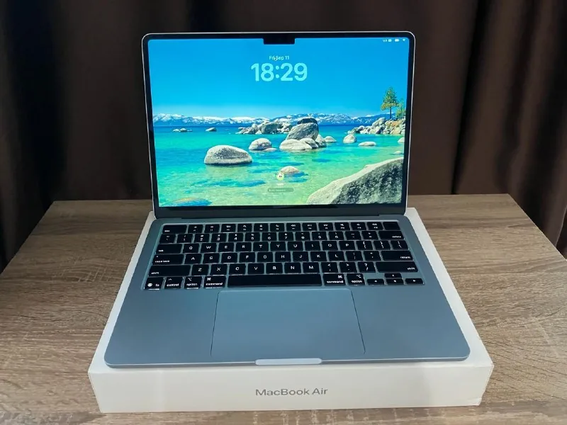 MacBook Air 13 M4 1