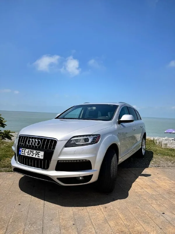 Audi Q7 1