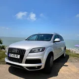 Audi Q7 1