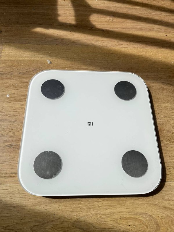 Умные весы Xiaomi Mi Scale 2 белые стильные точные