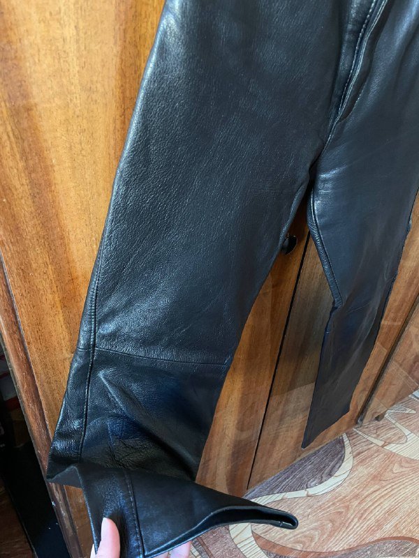 Черные кожаные женские штаны 3