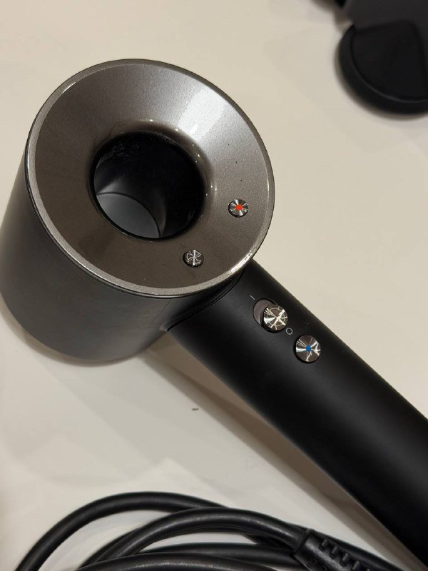 Фен Dyson HD07 Supersonic Black/Nickel 2