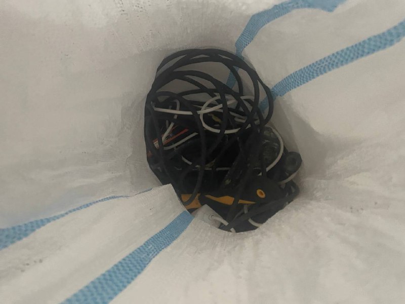 Инструменты, набор оборудования и сварочный аппарат 3