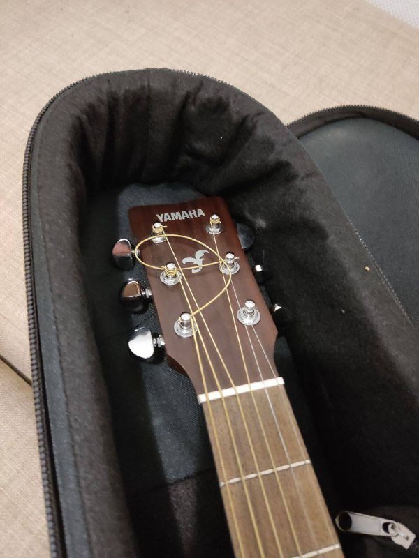 акустическая гитара Yamaha FG800 и чехол 3