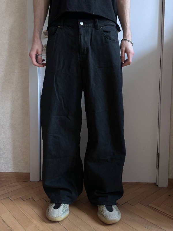 Худи Uniqlo черный, серый, джинсы Weekday/H&M, куртка джинсовая Weekday 9