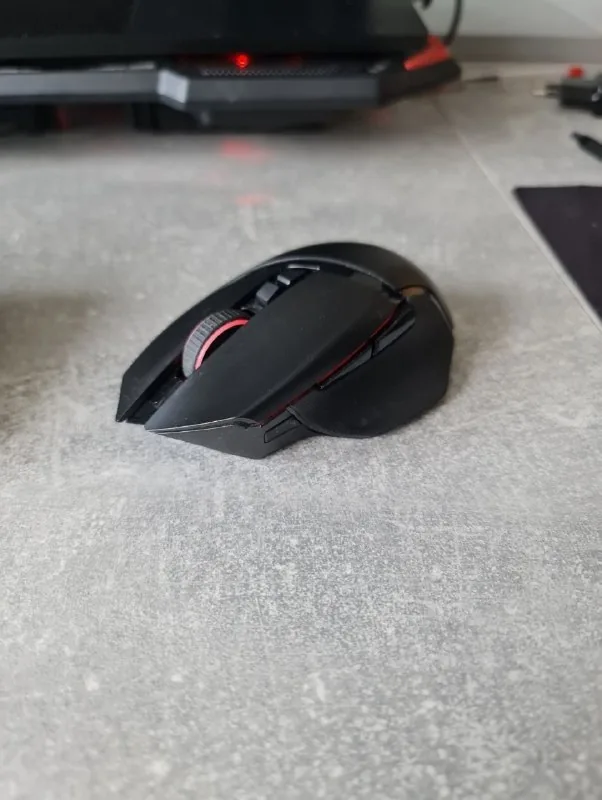 Мышь Razer Basilisk Ultimate 1