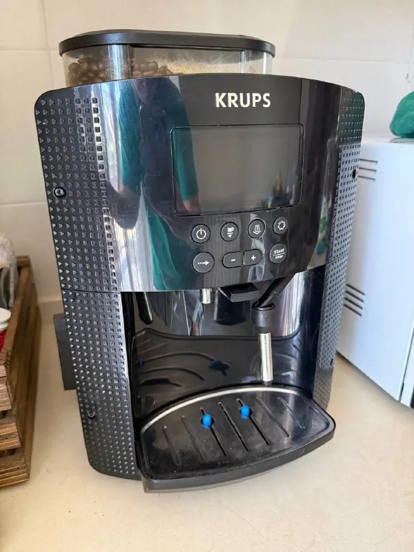 Кофемашина Krups EA81 1