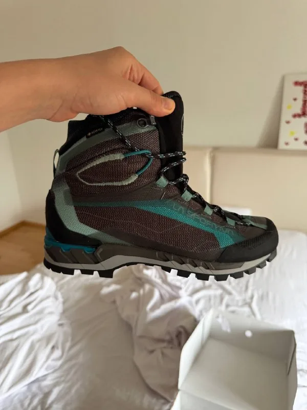 Женские треккинговые ботинки La Sportiva 1