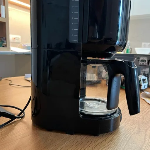 Капельная кофеварка Braun KF3100BK