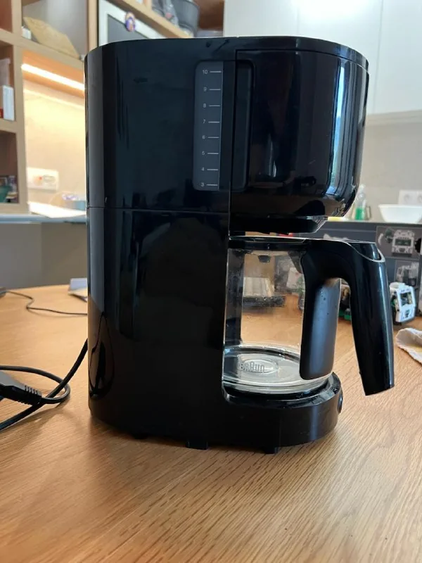 Капельная кофеварка Braun KF3100BK 1