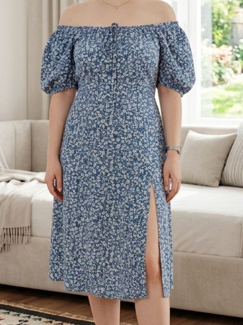 Летнее платье синее с белым цветочным рисунком размер L