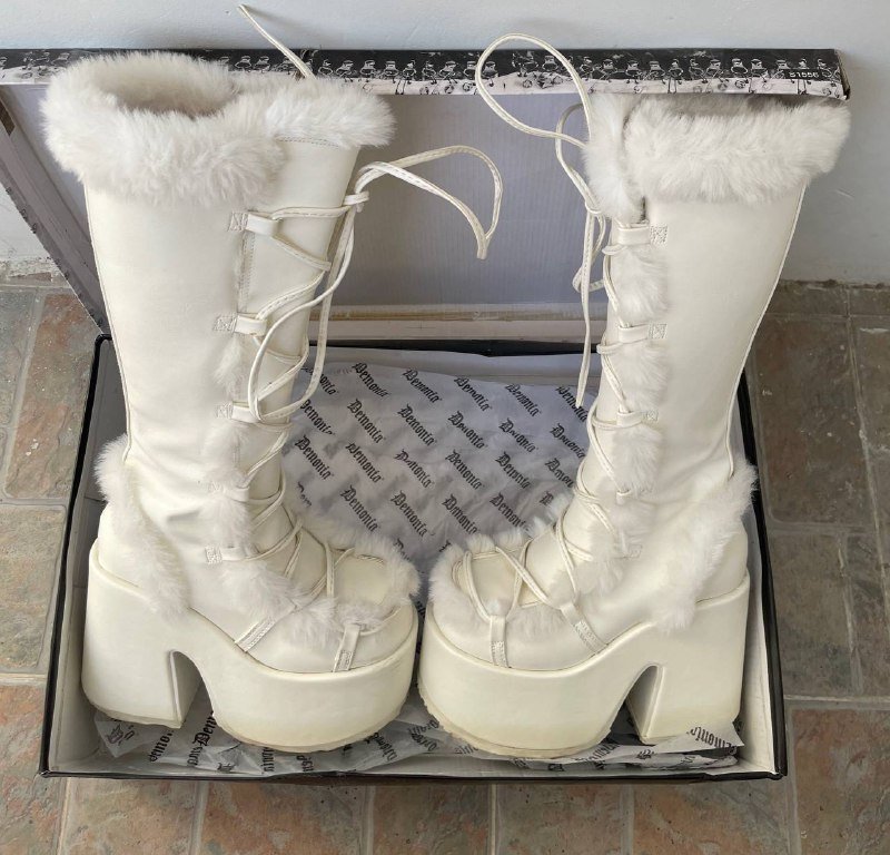 Сапоги Demonia 37 размера белые женские