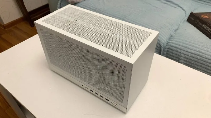 Компактный ПК Mini-ITX 1
