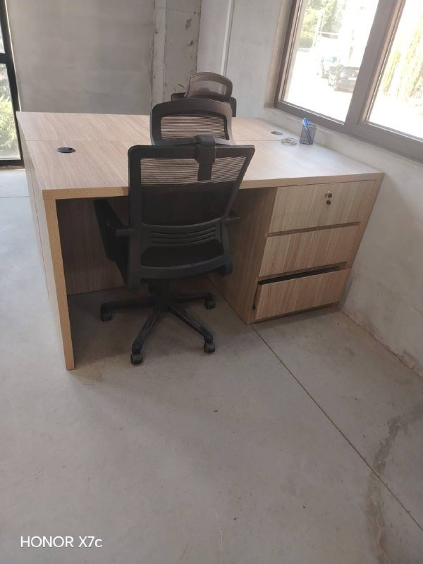 Офисная мебель: 4 стола, 4 стула, конференционный стол, 8 стульев 2