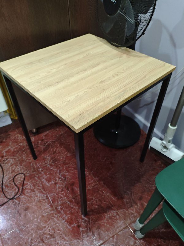 Стол из Горгии 60x60 см