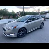Ford Focus SE 3