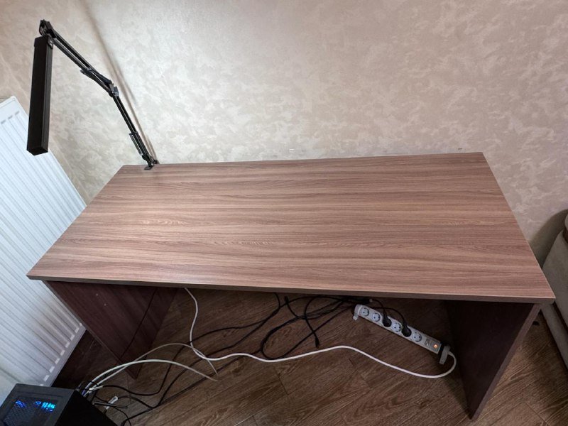 Стол с USB лампой