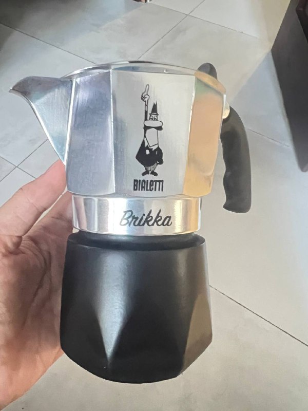 Гейзерная кофеварка Bialetti Brikka на 4 чашки эспрессо