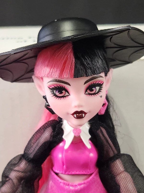 кукла Дракулаура 2