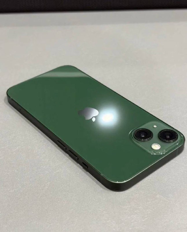 iPhone 13 128 ГБ зелёный 2
