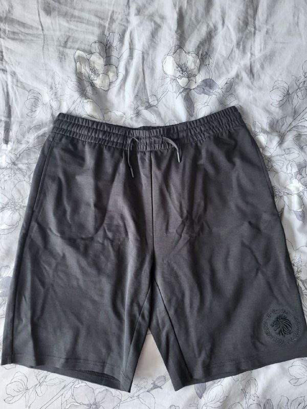 Мужские шорты размер XL 2