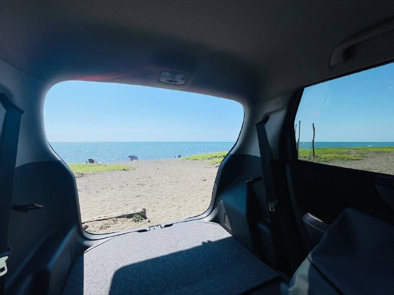 Honda N-One Premium красный автомобиль 8