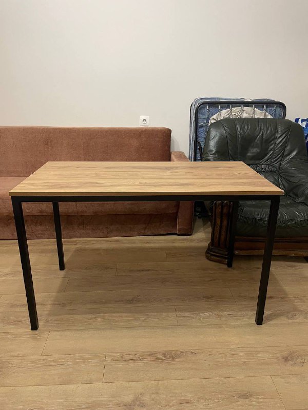 Зеркало подвесное и рабочий стол 4