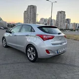 Hyundai Elantra GT 5