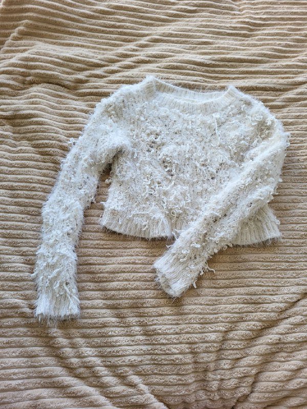 Свитер, повязка на голову, шорты спорт Calvin Klein, шорты хлопок, майка белая, джинсы Koton, юбка вязаная, майка красная вязаная, платье комбинированное 1