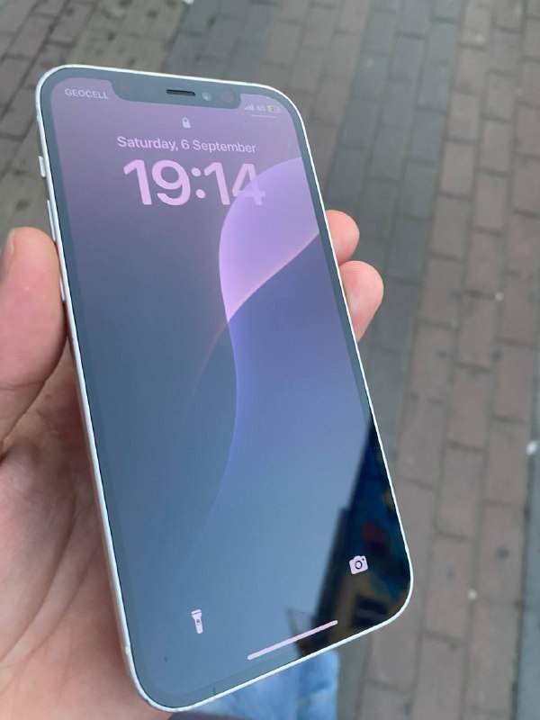 IPHONE 12 White 64GB 2