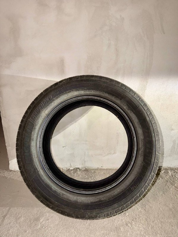 Летние покрышки Мишлен 235/60 R18 4 шт