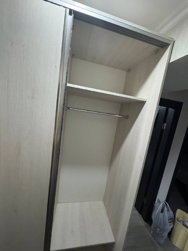 Шкаф купе в коридор на обе стороны открытия 2