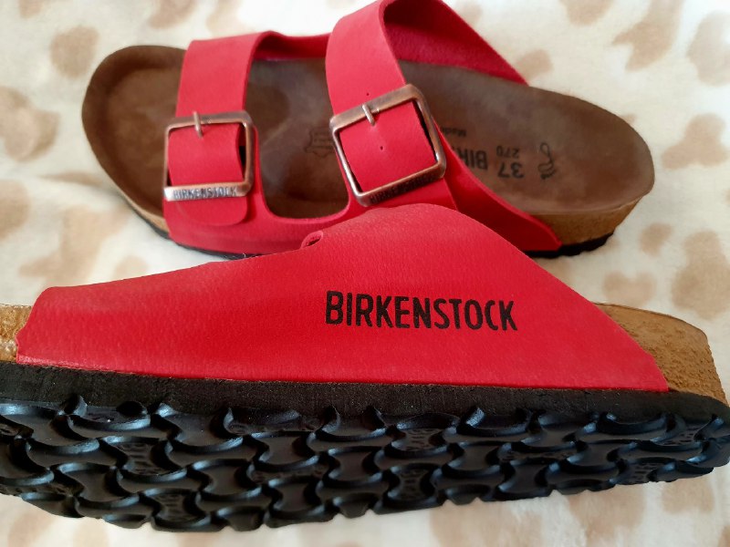 Босоножки Birkenstock 37 размер красные