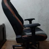Геймерское компьютерное кресло Karnox Commander CR 3