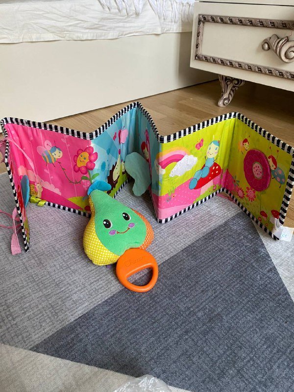 Набор деревянных игрушек, растяжка с картинками, музыкальная игрушка 2