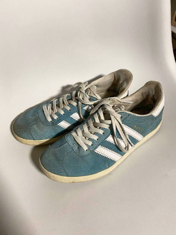 Кроссовки Adidas Gazelle, кеды Converse, ботильоны, босоножки