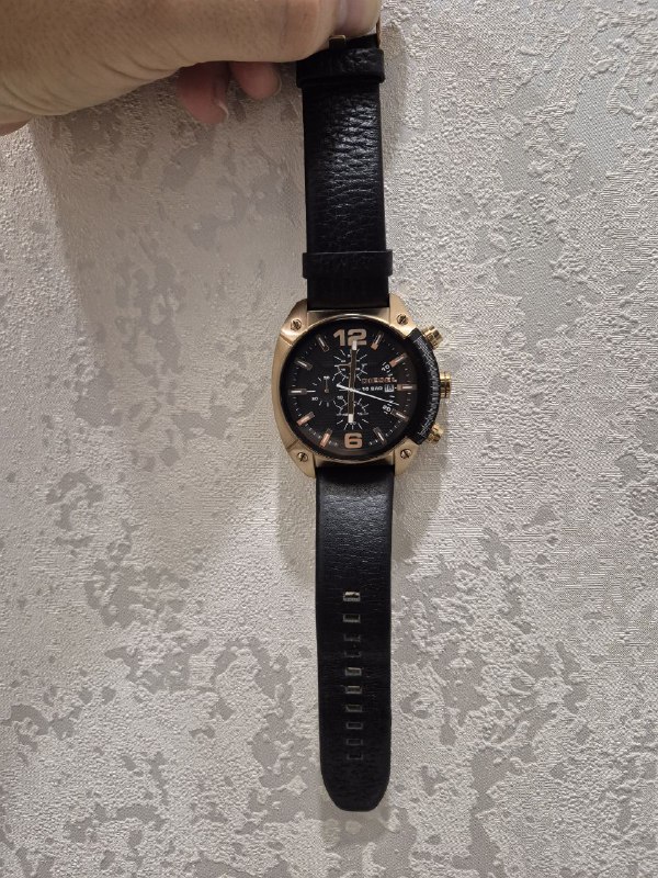 Часы Diesel, футболка Diesel, кроссовки Lacoste, куртки кожаные Gipsy, Nike Blazer 3