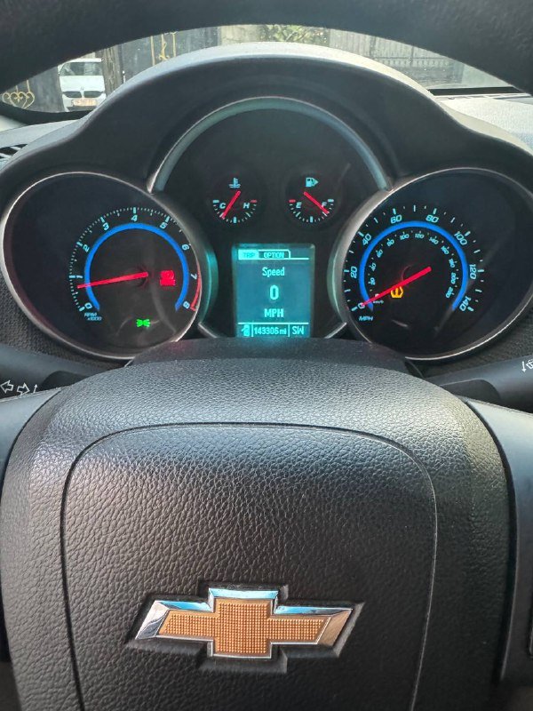 Chevrolet Cruze 2015 бензин механика 5