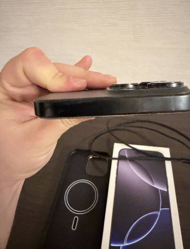 iPhone 16 pro 512gb черного цвета 3