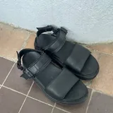 Сандали Dr. Martens 2