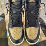 Jordan 1 Mid Metallic Gold 6