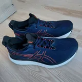 Кроссовки ASICS 1