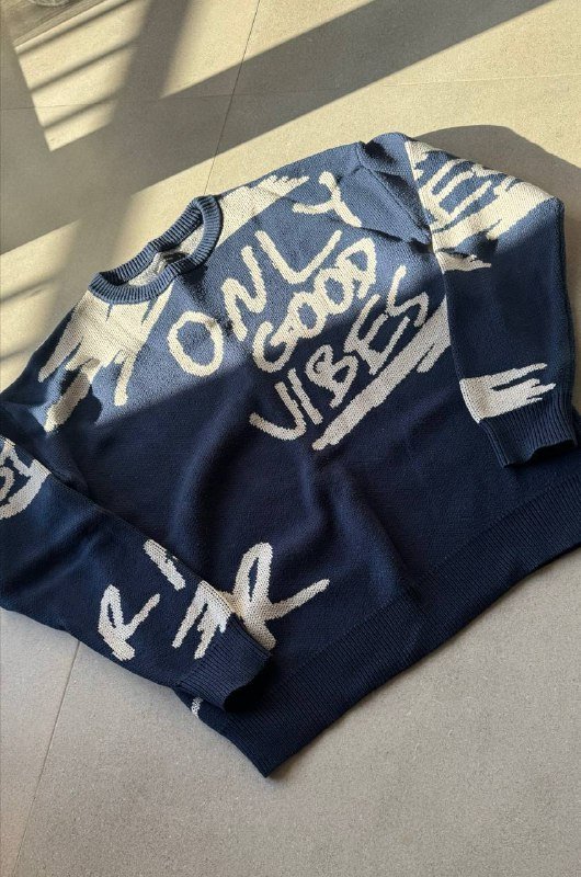 бежевый пиджак, коричневое платье, красное платье, синий свитер, зимняя мужская обувь, куртка осень-зима 4