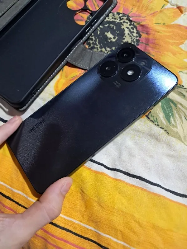 itel телефон, флипковер 1