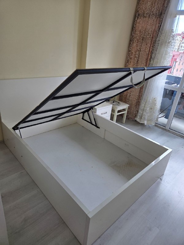 Кровать с матрасом 4