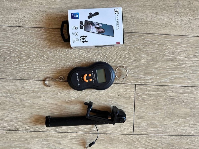 Книга, фитнес резинки, авоська, защита для ребенка, бандаж, микрофон, весы, селфи палка, вентилятор 6