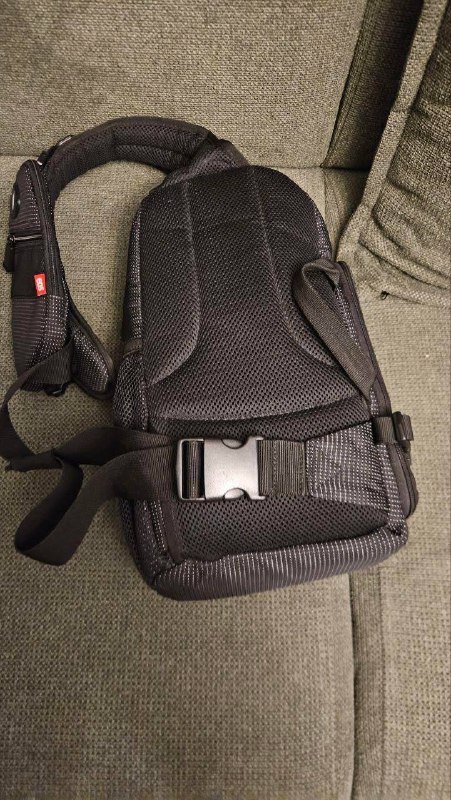 Камера Canon EOS 1200D, объектив 75-300мм, сумка Canon EOS 8