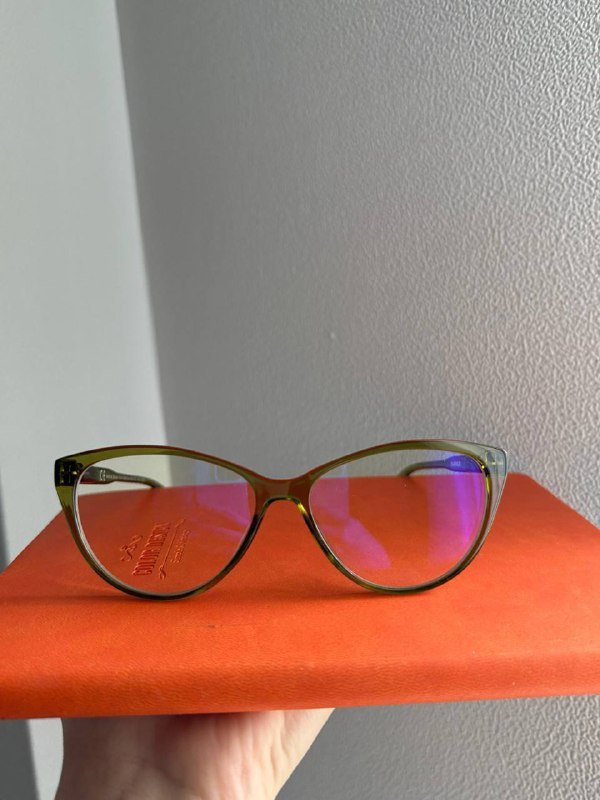 Женские очки BARNER в оливковой оправе